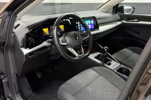 Volkswagen Golf (2020) thumbnail 2