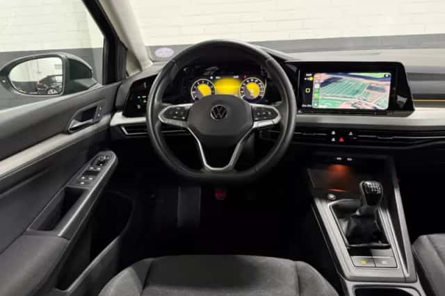 Volkswagen Golf (2020) thumbnail 3