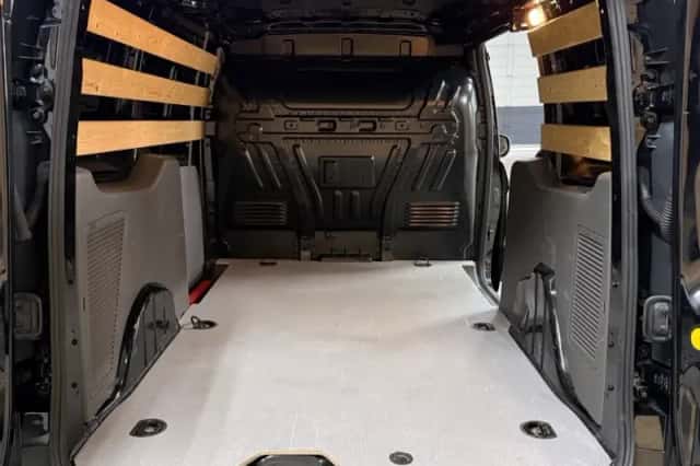Ford Transit Connect (2024) thumbnail 3