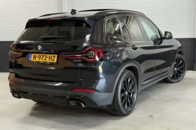 BMW X3 (2021) thumbnail 3