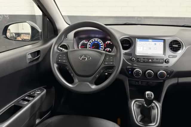 Hyundai i10 (2019) thumbnail 3