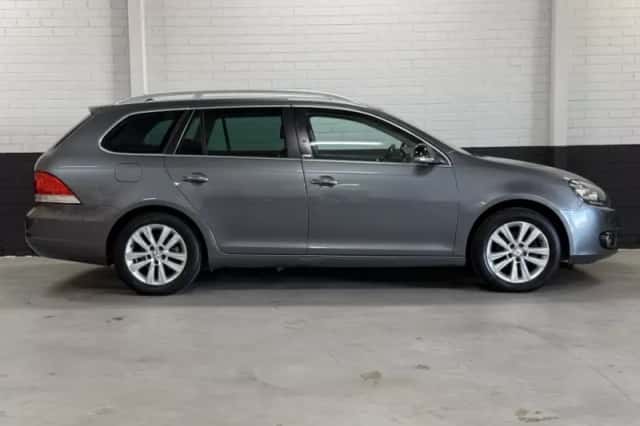 Volkswagen Golf (2011) thumbnail 4