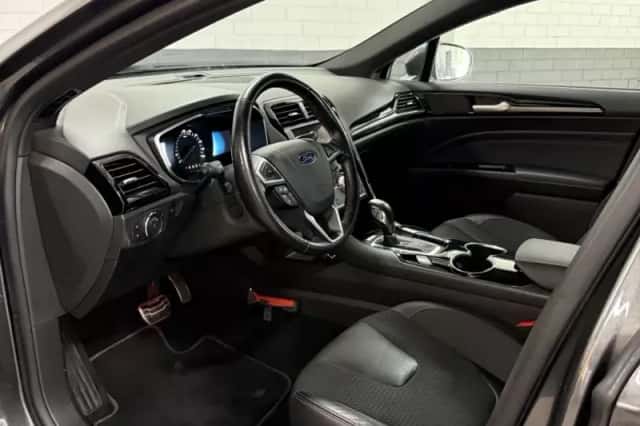 Ford Mondeo (2020) thumbnail 2