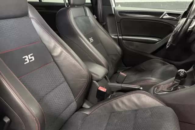 Volkswagen Golf (2011) thumbnail 3