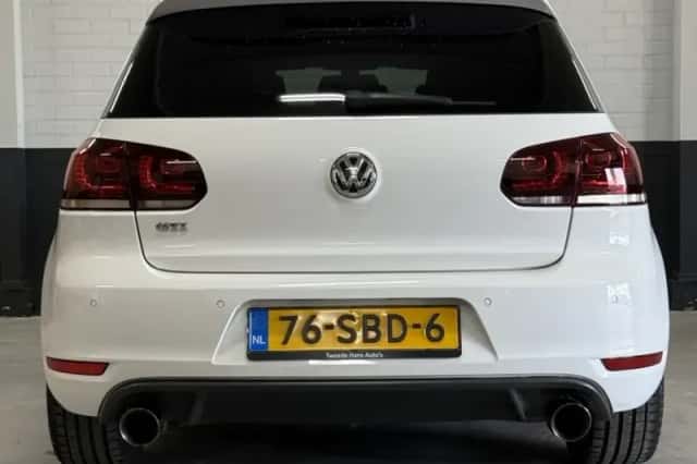 Volkswagen Golf (2011) thumbnail 6