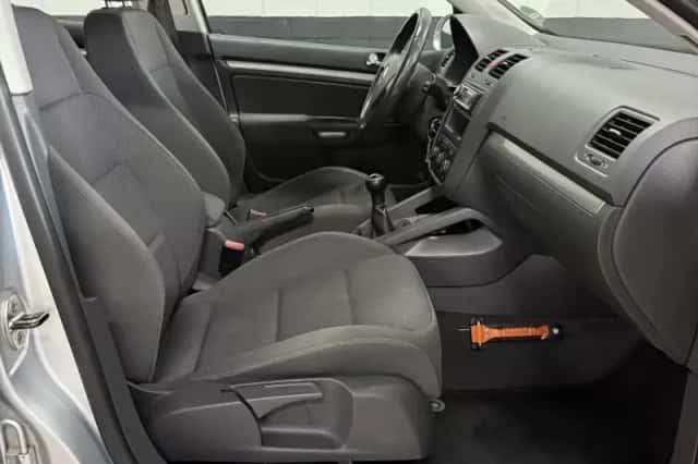 Volkswagen Golf (2004) thumbnail 3