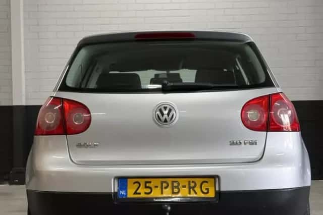 Volkswagen Golf (2004) thumbnail 6