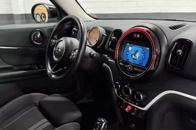 MINI Countryman (2019) thumbnail 3