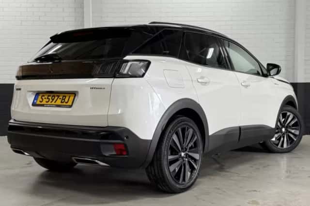 Peugeot 3008 (2021) thumbnail 6