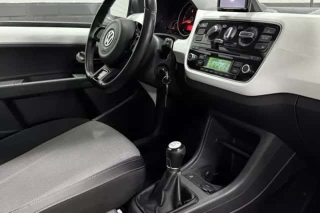 Volkswagen Up! (2013) thumbnail 3