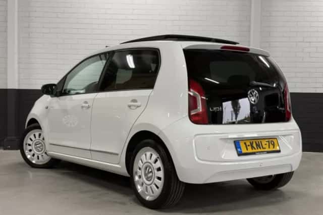 Volkswagen Up! (2013) thumbnail 4