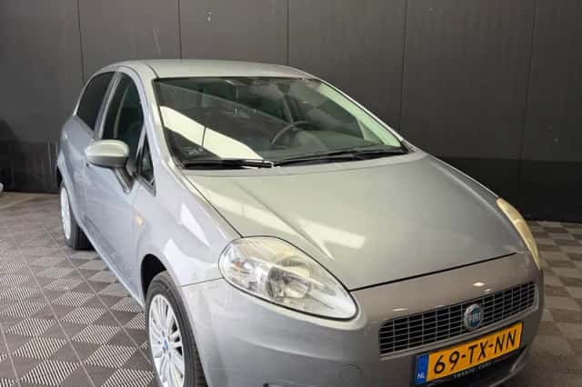 Fiat Grande Punto (2007) thumbnail 2