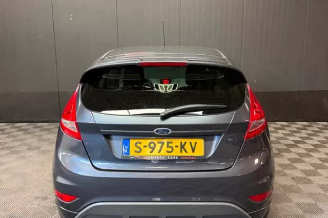 Ford Fiesta (2009) thumbnail 6