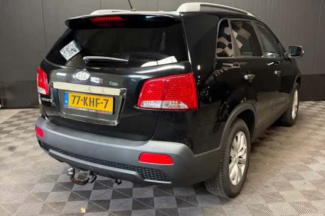 Kia Sorento (2009) thumbnail 5