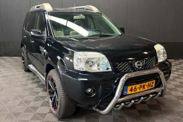 Nissan X-Trail (2004) thumbnail 1