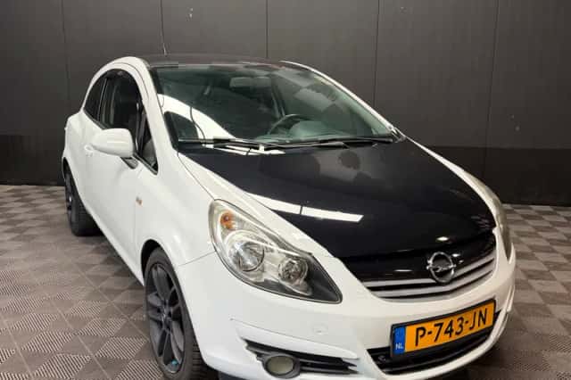 Opel Corsa (2009) thumbnail 2