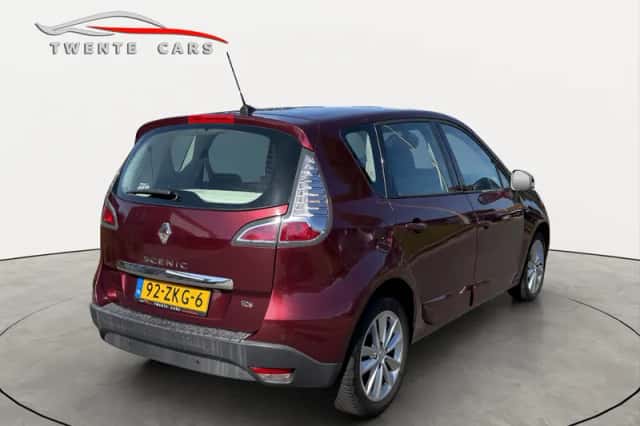 Renault Scénic (2012) thumbnail 4