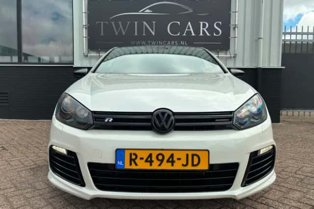 Volkswagen Golf (2012) thumbnail 2