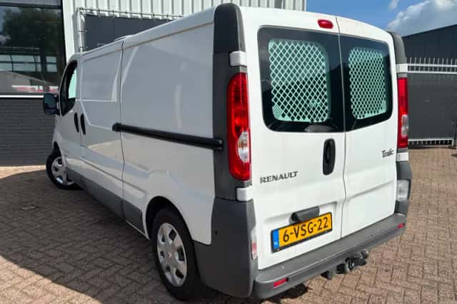 Renault Trafic (2012) thumbnail 4
