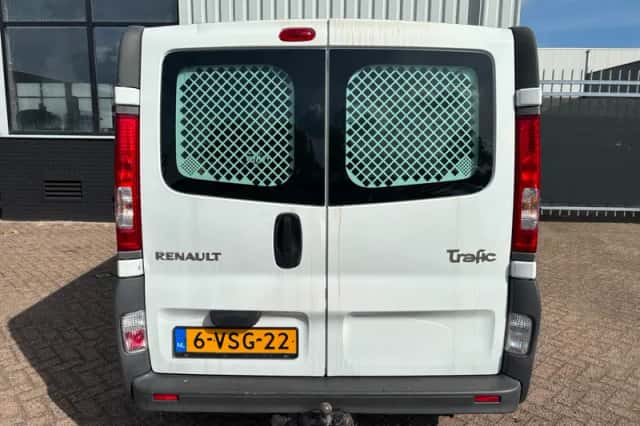 Renault Trafic (2012) thumbnail 5