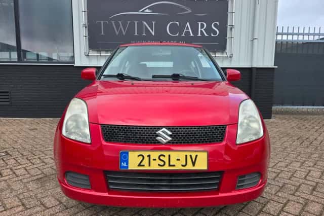 Suzuki Swift (2006) thumbnail 2