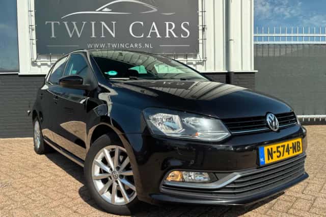 Volkswagen Polo (2015) thumbnail 1