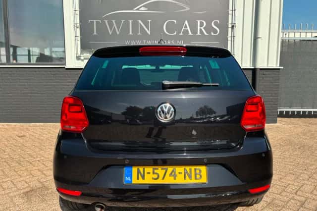 Volkswagen Polo (2015) thumbnail 5