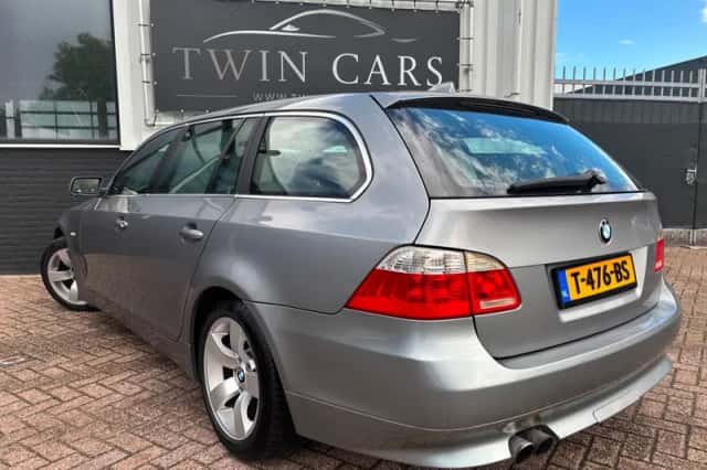BMW 5-Serie (2004) thumbnail 4
