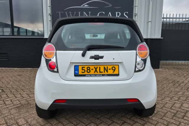 Chevrolet Spark (2012) thumbnail 5