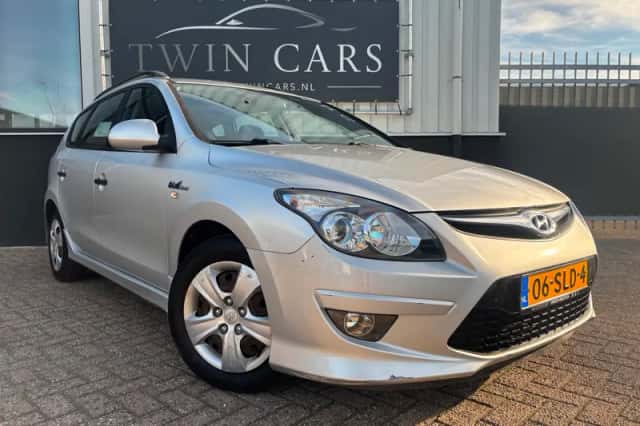 Hyundai i30 (2011) thumbnail 1