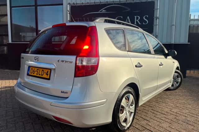 Hyundai i30 (2011) thumbnail 6