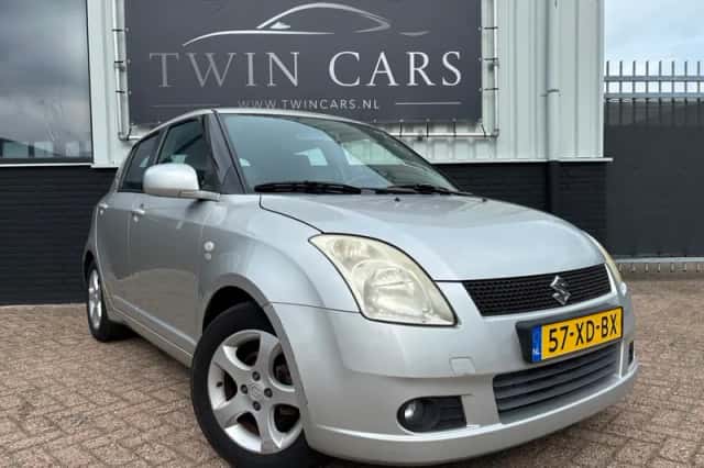 Suzuki Swift (2007) thumbnail 1