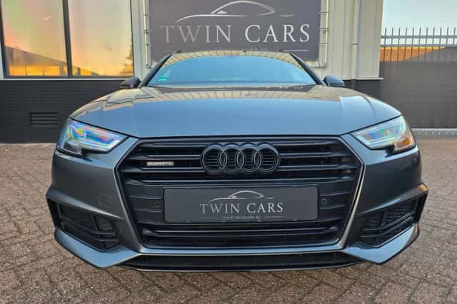 Audi A4 (2017) thumbnail 2