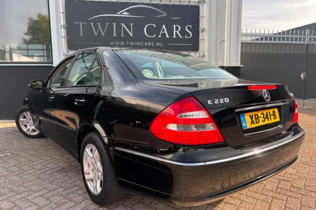 Mercedes-Benz E-Klasse (2006) thumbnail 4