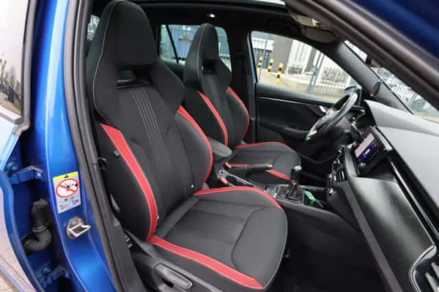 Škoda Kamiq (2020) thumbnail 3