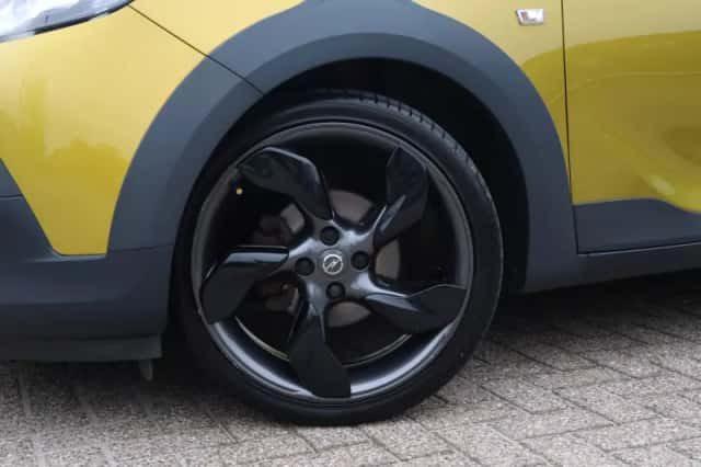 Opel Adam (2015) thumbnail 2