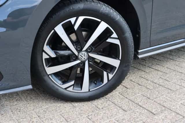 Volkswagen Polo (2018) thumbnail 3
