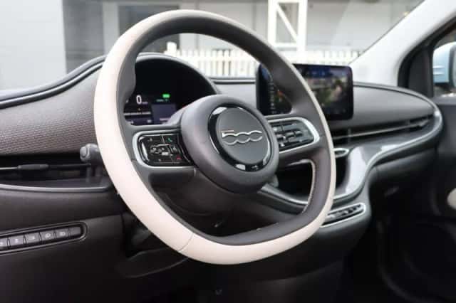 Fiat 500e (2020) thumbnail 5