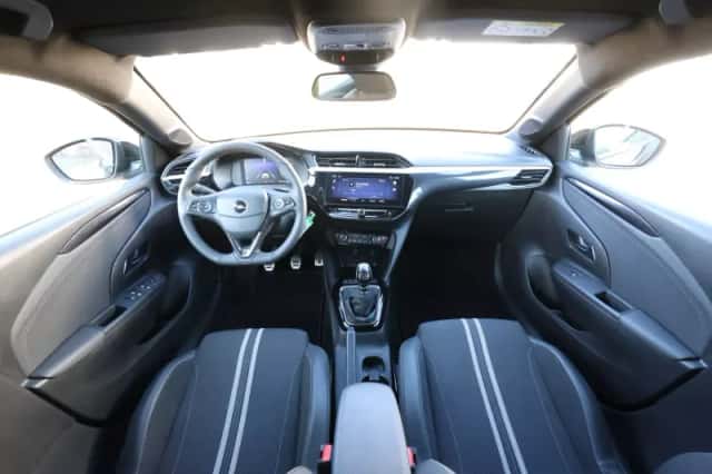 Opel Corsa (2024) thumbnail 3