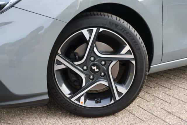 Hyundai i30 (2024) thumbnail 2