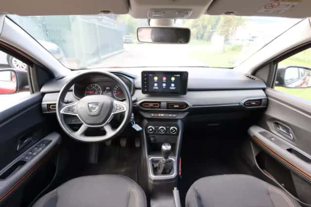 Dacia Sandero (2021) thumbnail 2