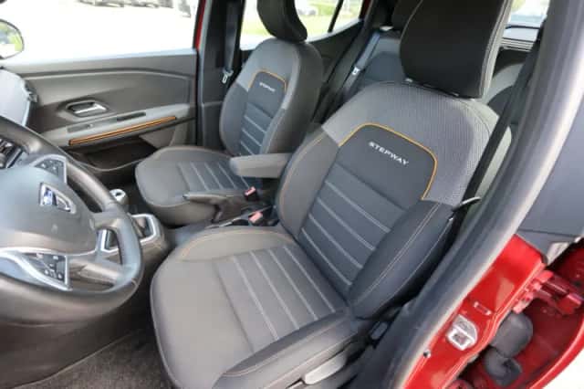 Dacia Sandero (2021) thumbnail 3