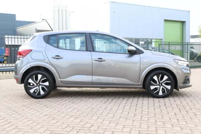 Dacia Sandero (2024) thumbnail 6