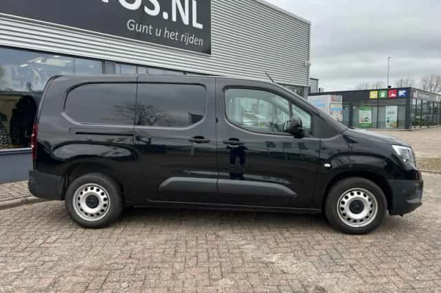 Opel Combo (2021) thumbnail 2