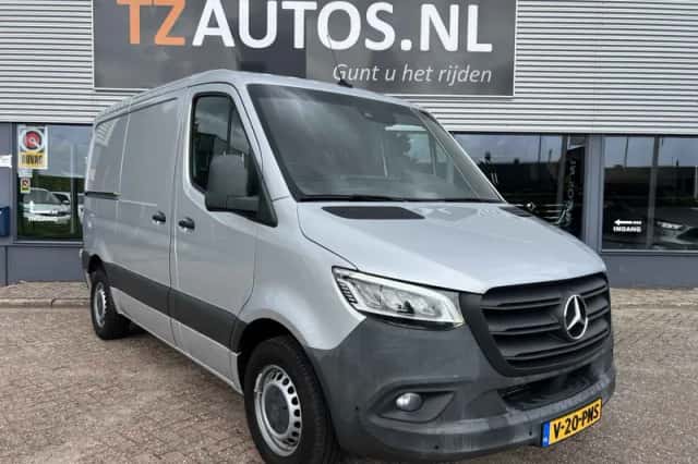 Mercedes-Benz Sprinter (2020) thumbnail 1