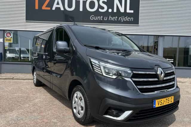 Renault Trafic (2022) thumbnail 1