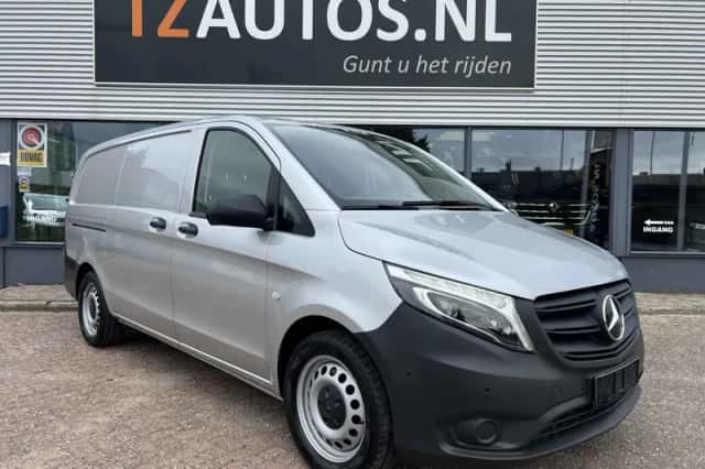 Mercedes-Benz Vito (2022) thumbnail 1
