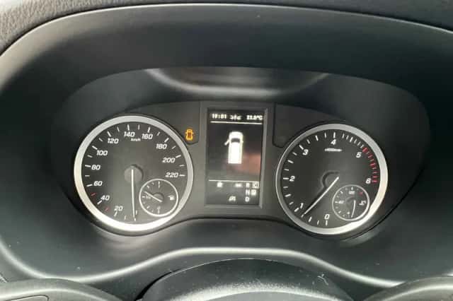 Mercedes-Benz Vito (2022) thumbnail 6