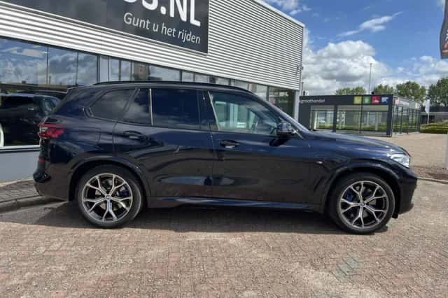 BMW X5 (2020) thumbnail 2