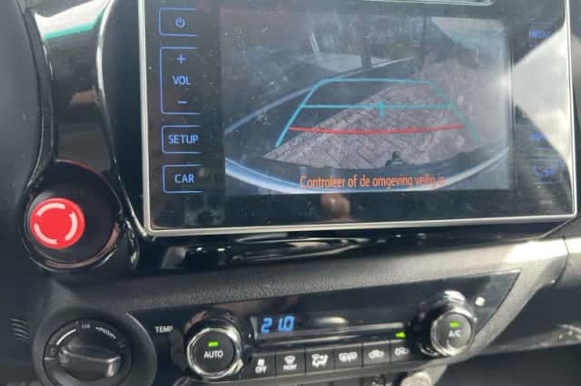 Toyota Hilux (2020) thumbnail 6